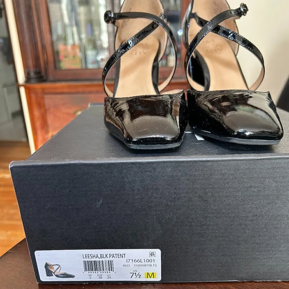 Naturalizer Women's Leesha Strappy Closed Toe Block Heel Pump